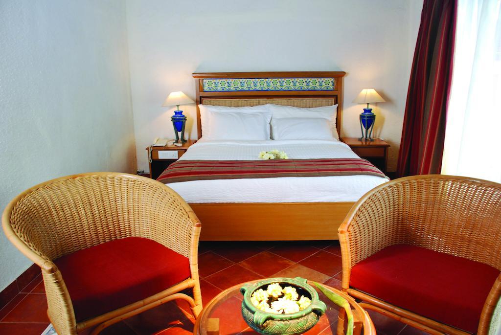 Hotel Leonia Holistic Destination Shamirpet Habitación foto
