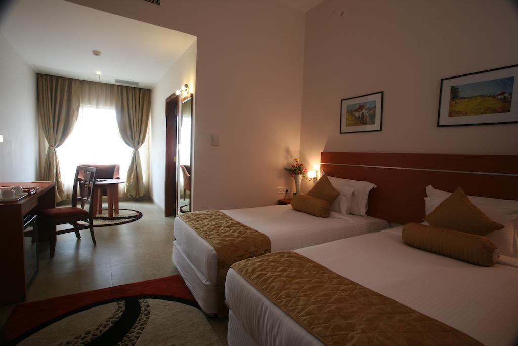 Hotel Leonia Holistic Destination Shamirpet Habitación foto